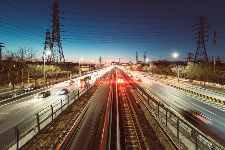 Conheça as vantagens e desvantagens dos transportes rodoviário e ferroviário